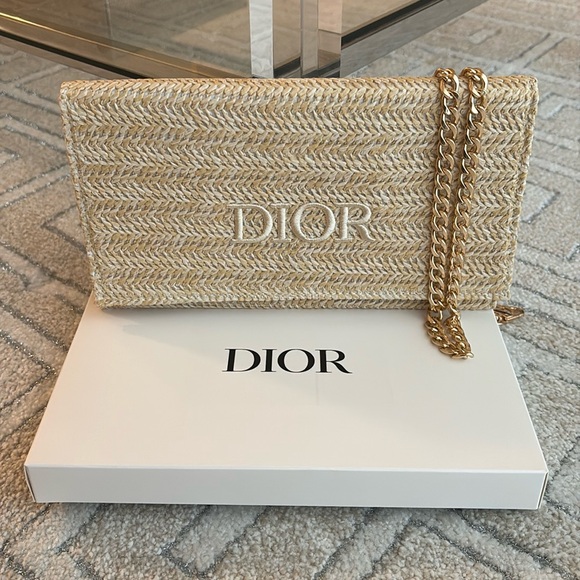 Dior Beauty Raffia Clutch. Brand New in box. Can be converted into crossbody - Picture 1 of 10